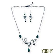 Cargar imagen en el visor de la galería, Nopal Dije G cadena con detalles de piedras Sabo
