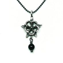 Cargar imagen en el visor de la galería, Dije Flor aquilegia M cadena
