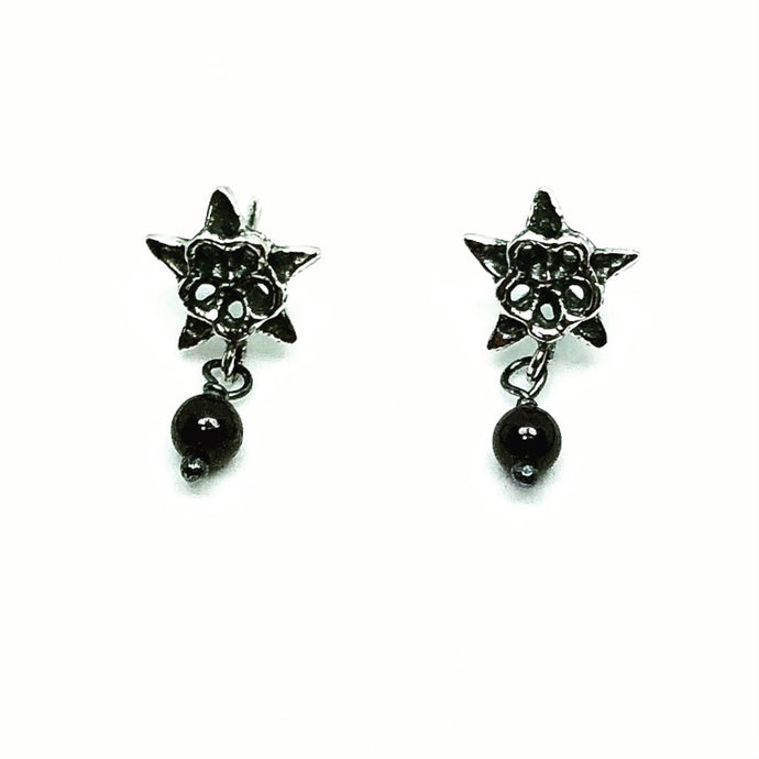 Flor Aquilegia Broquel con piedras