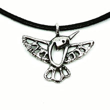 Cargar imagen en el visor de la galería, Dije Colibrí alas abiertas M
