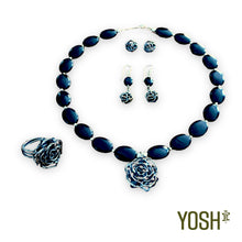 Cargar imagen en el visor de la galería, Anillo Rose CHIC.ROCK.YOSH
