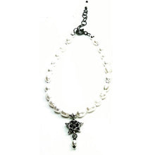 Cargar imagen en el visor de la galería, Pulsera con piedras flor aquilegia
