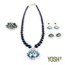 Cargar imagen en el visor de la galería, Collar Peonia con piedras
