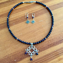 Cargar imagen en el visor de la galería, Romántico collar con piedras
