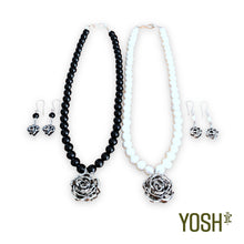 Cargar imagen en el visor de la galería, Collar Rose CHIC.ROCK.YOSH
