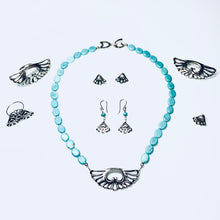 Cargar imagen en el visor de la galería, Collar con piedras diversas Alas Fénix
