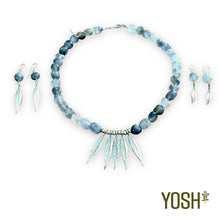 Cargar imagen en el visor de la galería, Collar 5 Plumas
