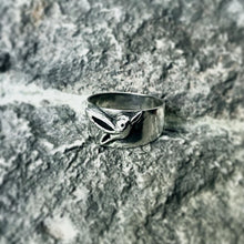 Cargar imagen en el visor de la galería, Anillo Colibrí perfil sencillo
