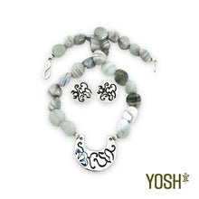 Cargar imagen en el visor de la galería, Kushi collar con piedras
