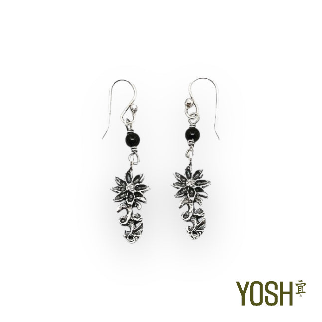 Aretes Kiku hojas con piedra
