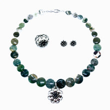 Cargar imagen en el visor de la galería, Collar con piedras Peyote
