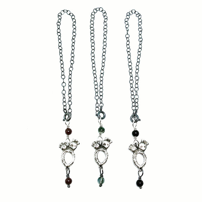 Pulsera cadena con detalles de piedras Nopal