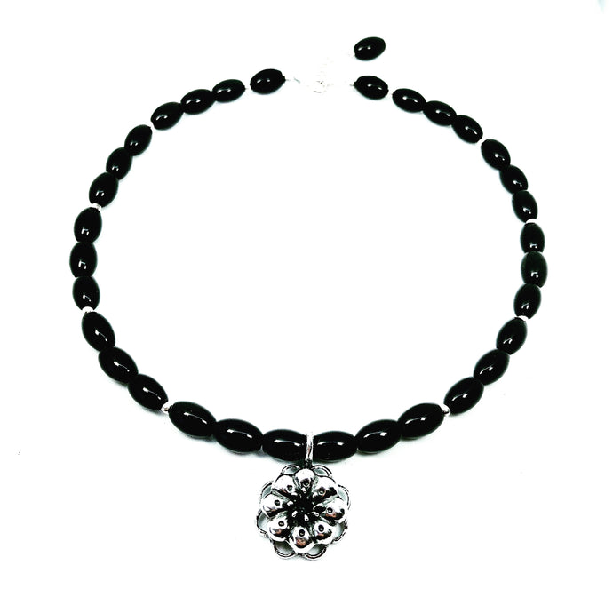 Collar con piedras Peyote