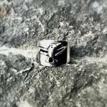 Cargar imagen en el visor de la galería, Anillo Colibrí alas abiertas sencillo
