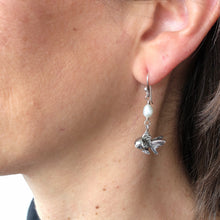 Cargar imagen en el visor de la galería, Aretes Kingyo (Pez Dorado)
