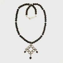 Cargar imagen en el visor de la galería, Romántico collar con piedras
