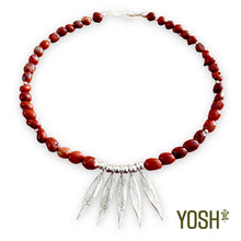 Cargar imagen en el visor de la galería, Collar 5 Plumas
