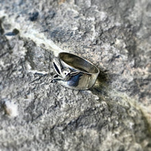 Cargar imagen en el visor de la galería, Anillo Colibrí perfil sencillo
