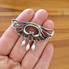 Cargar imagen en el visor de la galería, Prendedor Alas Fénix
